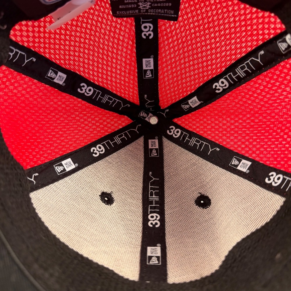 New Era 39THIRTY Kansas City Chiefs‎ Hat Kids Youth Black Red Mesh Stretch Fit - Picture 7 of 11